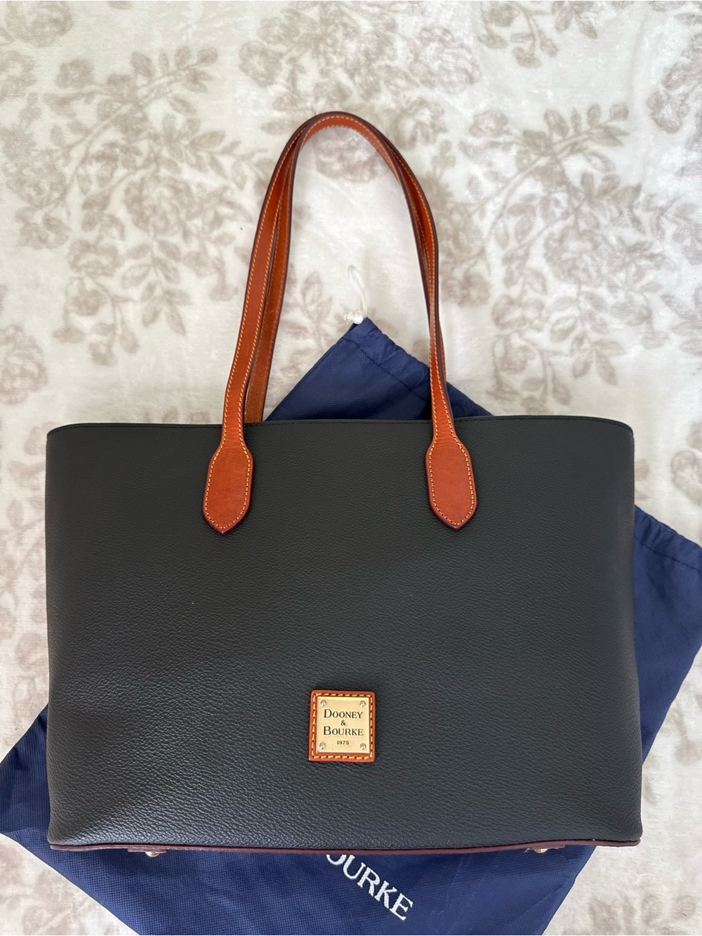 Dooney & Bourke Black Pebble Grain Leather Tote Brown Trim Large Shoulder Bag